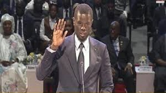 Bachir Diomaye Faye prête serment devant le Conseil Constitutionnel et la CEDEAO.